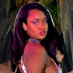 Meet your Posher, Raye